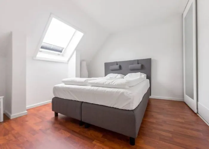 Penthouse By Brosundet, Free Parking Space