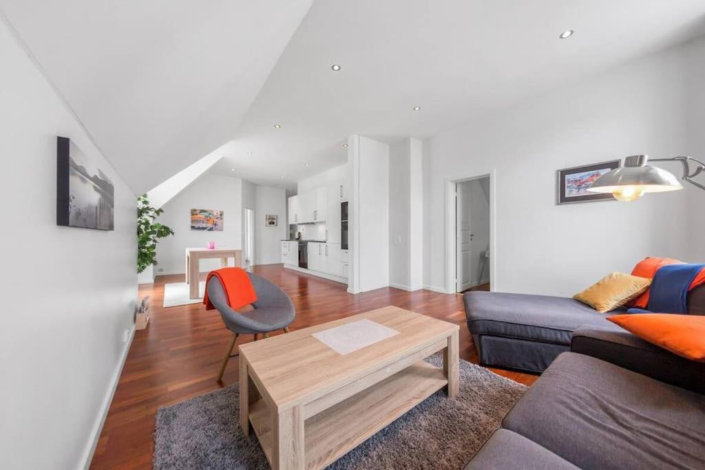 Apartment Penthouse By Brosundet, Free Parking Space Ålesund